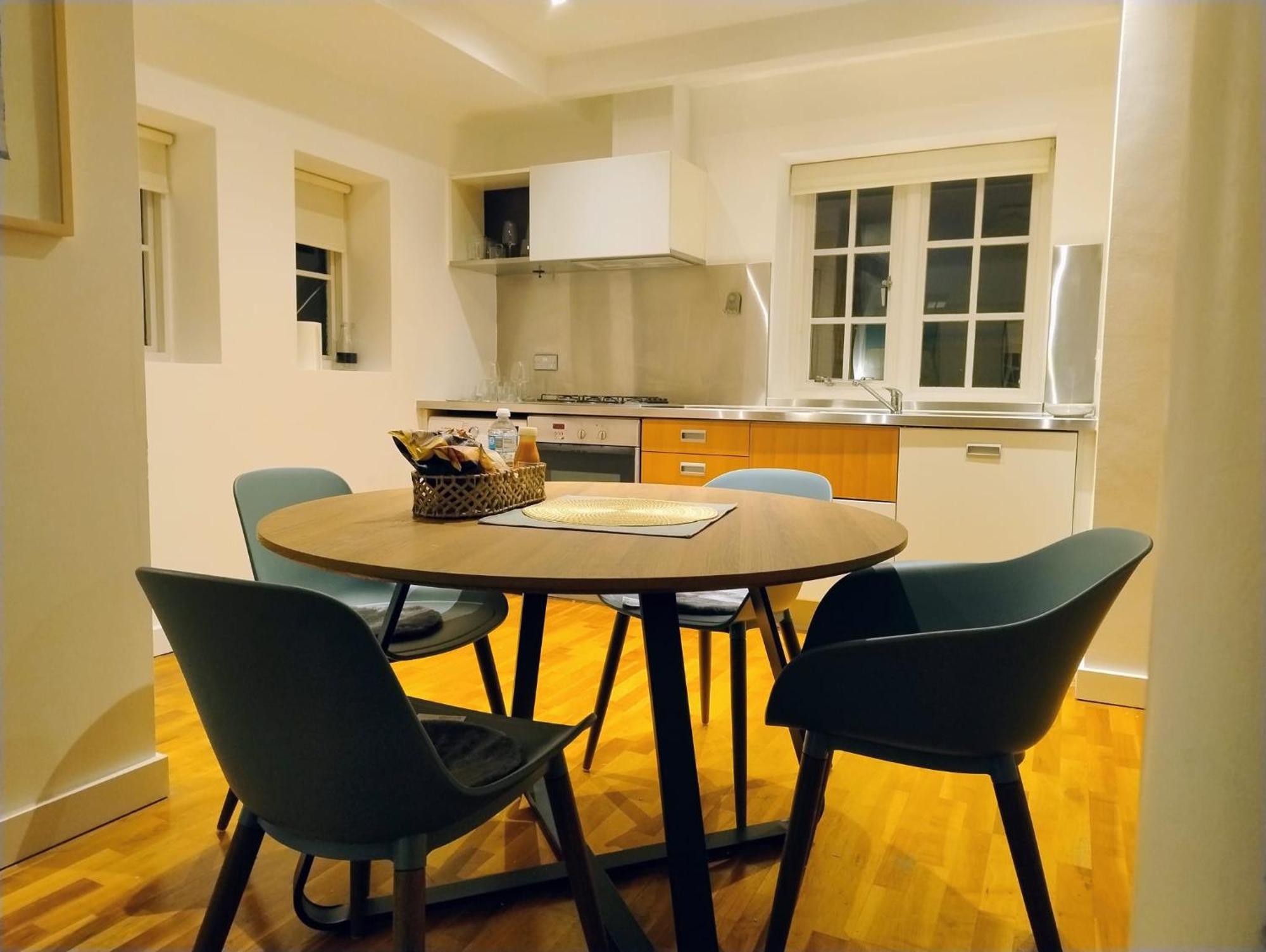 Old St Metro Luxury 1 Bed Free Parking * London
